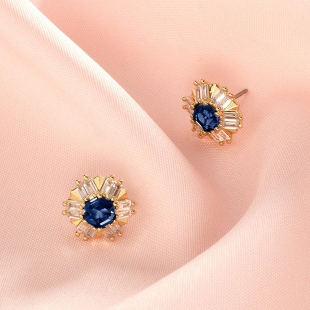 :: Stella & Dot Heirloom Studs - Picture 3 of 5